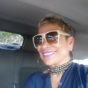 Meet your Posher, Edna